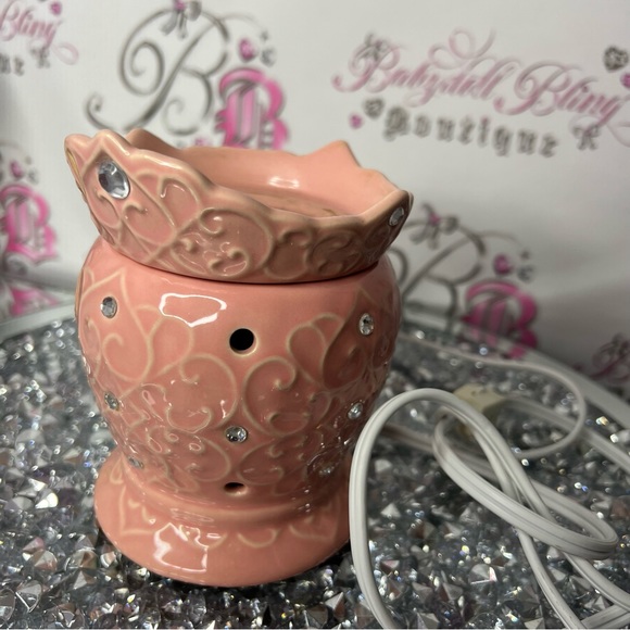 Scentsy Pink Tiara Crown Princess Rhinestone Candle Wax Warmer retired plug in - Picture 3 of 7